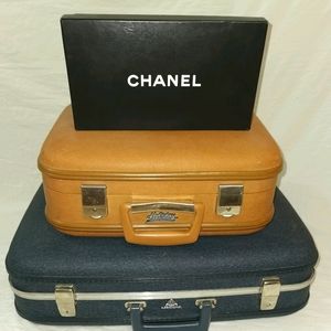 CHANEL strappy kitten heels